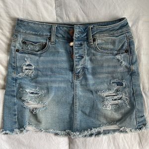 American Eagle Super Stretch Distressed Jean Mini Skirt Size 2